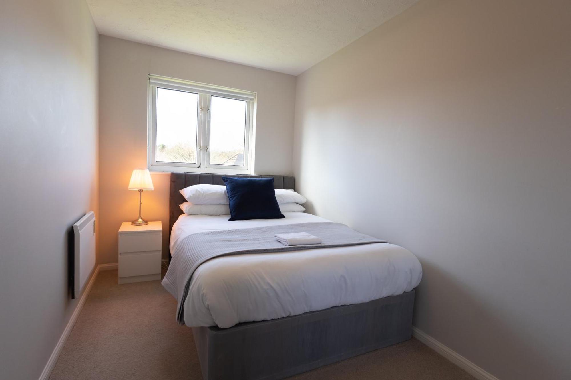 Modern 2 Bed Apartment Near Gatwick Crawley (West Sussex) Exterior foto
